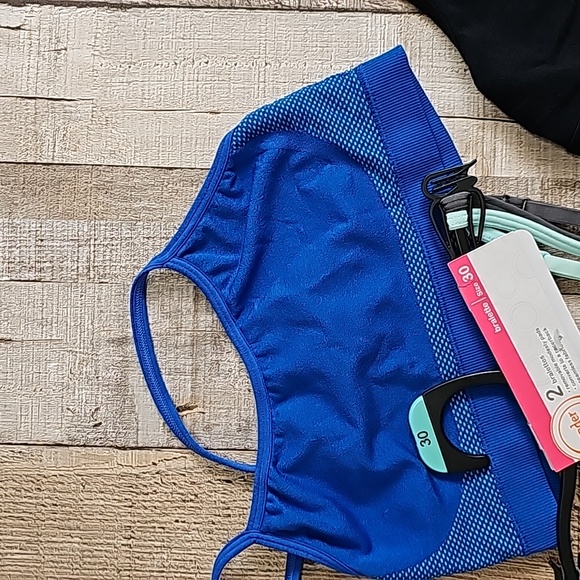 Little girls bralettes, size 30 - Picture 4 of 4